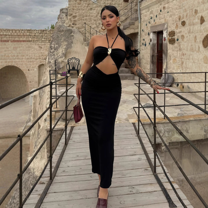 Damen figurbetontes Abendkleid mit schulterfreiem Design und eleganter Drapierung Mirla-Eva Jonsson