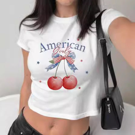Damen figurbetontes Kurzarm-T-Shirt mit verspieltem Aufdruck Mirla-Eva Jonsson