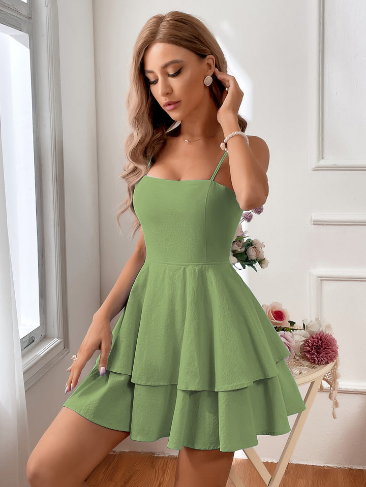 Damen fließendes Freizeitkleid mit voluminösen Rüschenschichten Mirla-Eva Jonsson