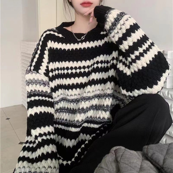 Damen gemusterter Strickpullover mit strukturiertem Gewebe und lässigem Schnitt Mirla-Eva Jonsson