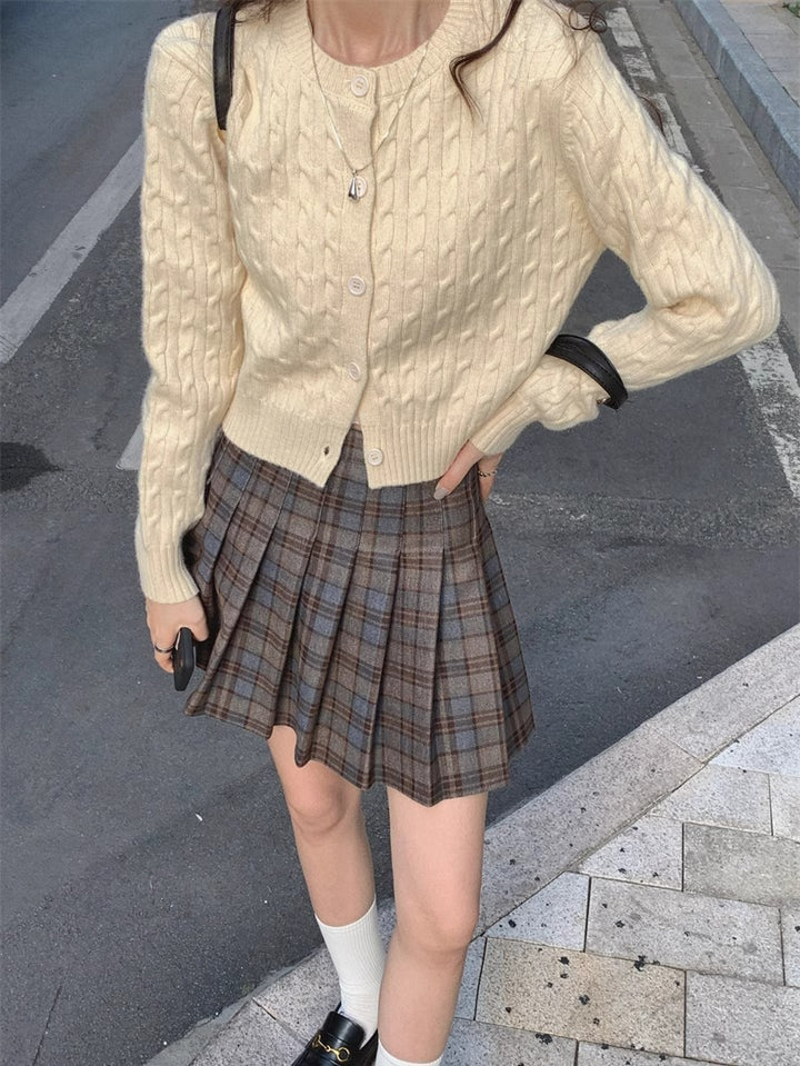 Damen gestrickte Bolerojacke mit Zopfstruktur Mirla-Eva Jonsson
