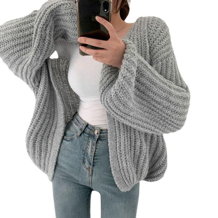 Damen grob gestrickte Oversized Cardigan mit tiefem V-Ausschnitt Mirla-Eva Jonsson
