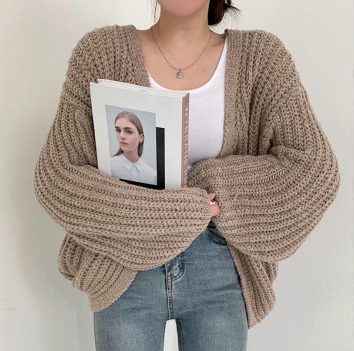 Damen grob gestrickte Oversized Cardigan mit tiefem V-Ausschnitt Mirla-Eva Jonsson