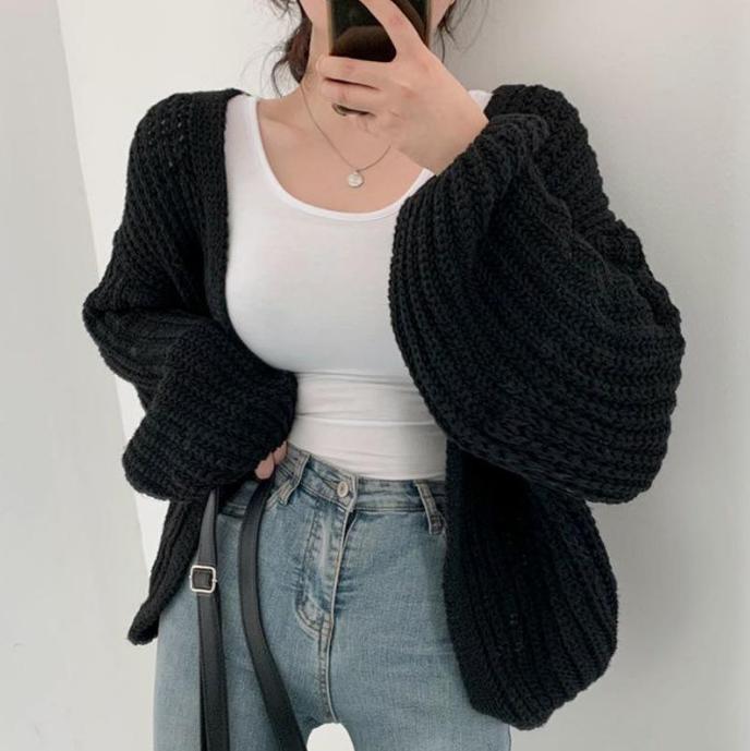 Damen grob gestrickte Oversized Cardigan mit tiefem V-Ausschnitt Mirla-Eva Jonsson