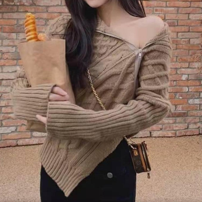 Damen hochwertiger Strickpullover mit hohem Kragen und asymmetrischem Design Mirla-Eva Jonsson