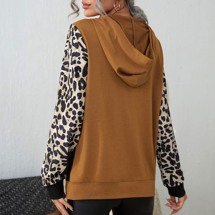 Damen huvtröja med iögonfallande leopardmönster och färgblocksdesign Eva Jonsson-Eva Jonsson