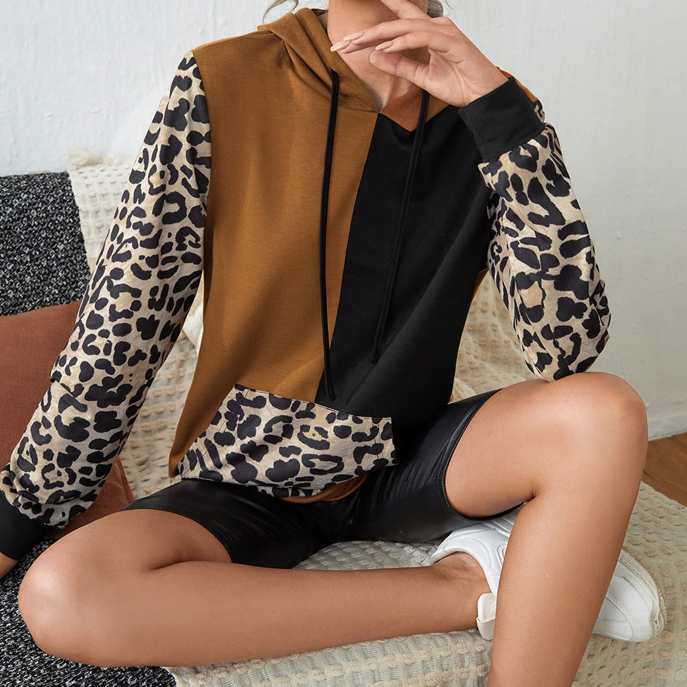 Damen huvtröja med iögonfallande leopardmönster och färgblocksdesign Eva Jonsson-Eva Jonsson