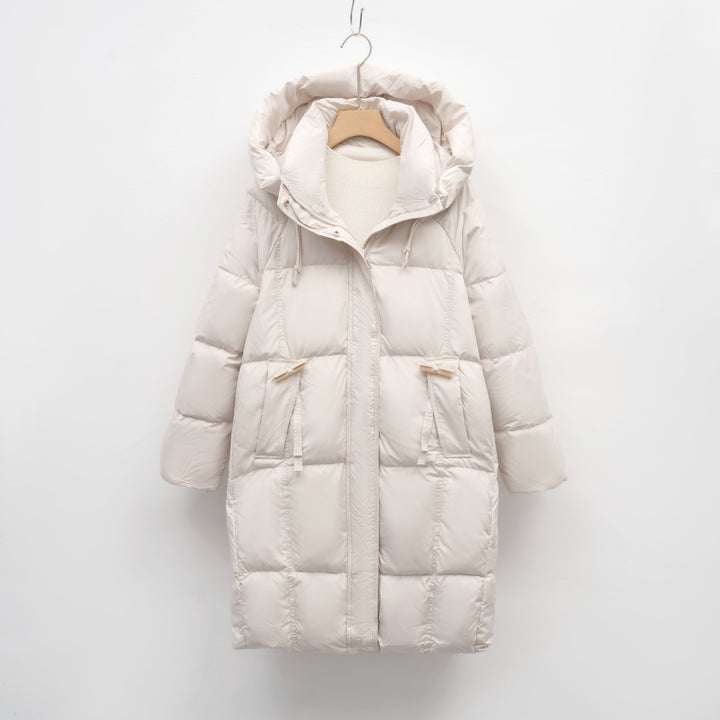 Damen isolierte Winterjacke mit großem Kapuzenkragen und funktionalen Taschen Mirla-Eva Jonsson