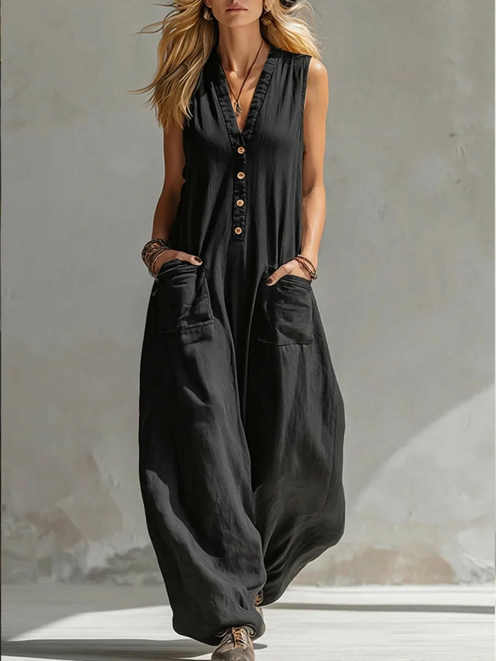 Damen jumpsuit med djup V-ringning och praktiska fickor Mirla-Eva Jonsson