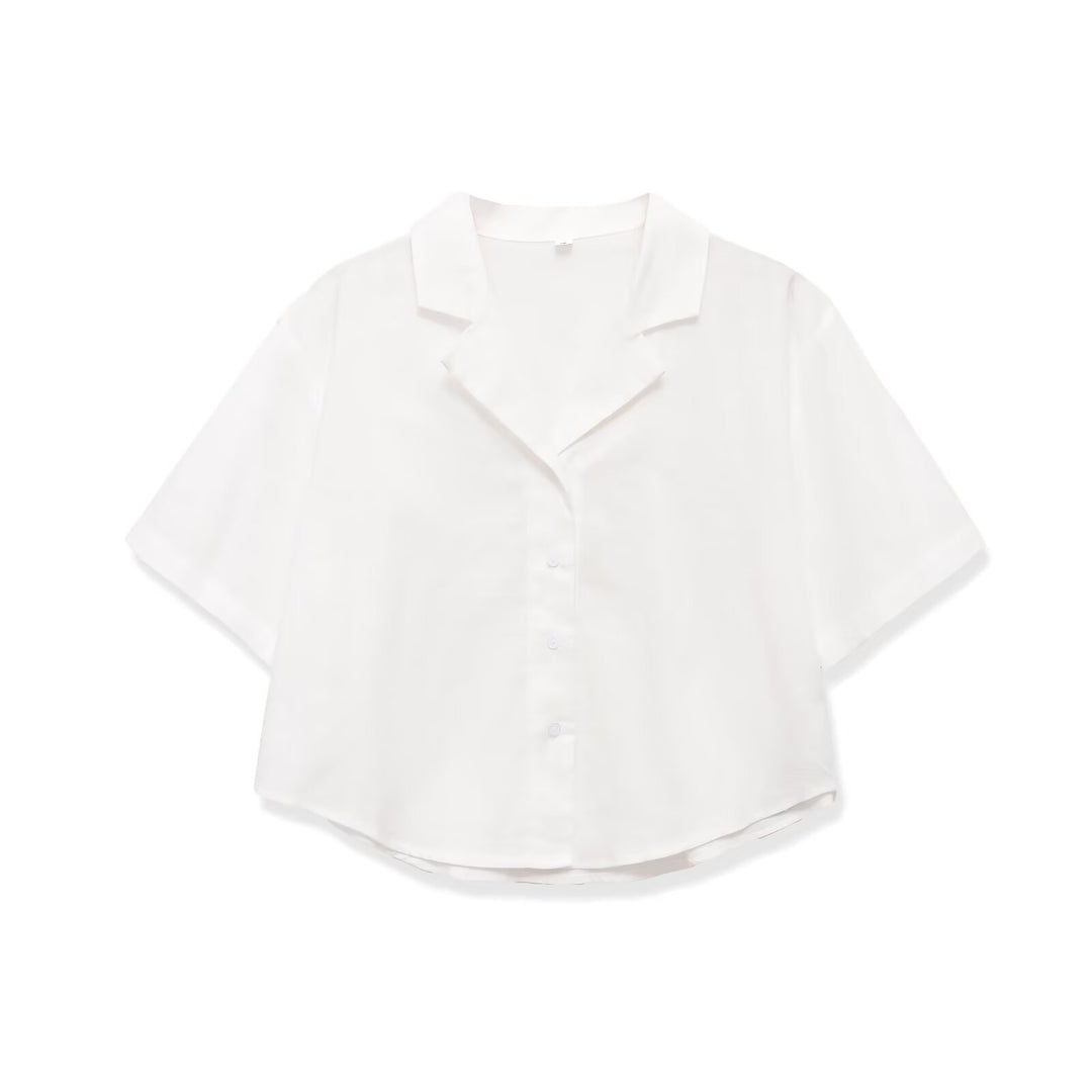 Damen kortärmad blus med elegant snitt och högkvalitativ satin yta Mirla-Eva Jonsson