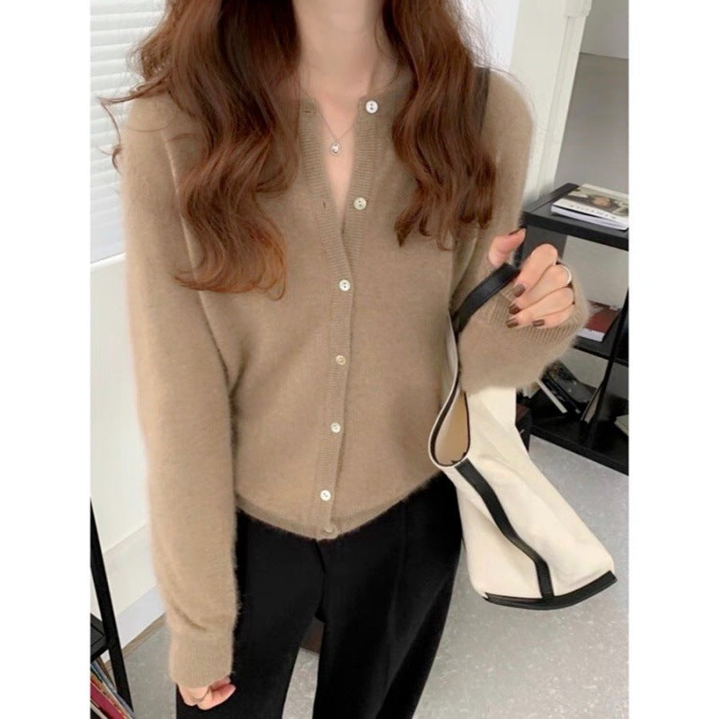 Damen kuschelige Strickjacke mit feiner Textur und Knöpfen Mirla-Eva Jonsson