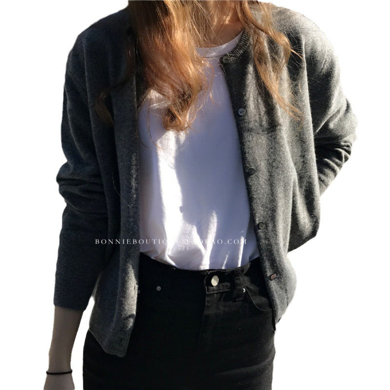 Damen kuschelige Strickjacke mit feiner Textur und Knöpfen Mirla-Eva Jonsson