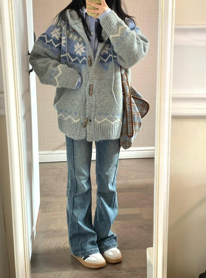 Damen kuschelige Strickjacke mit hohem Kragen und Ornamenten Mirla-Eva Jonsson