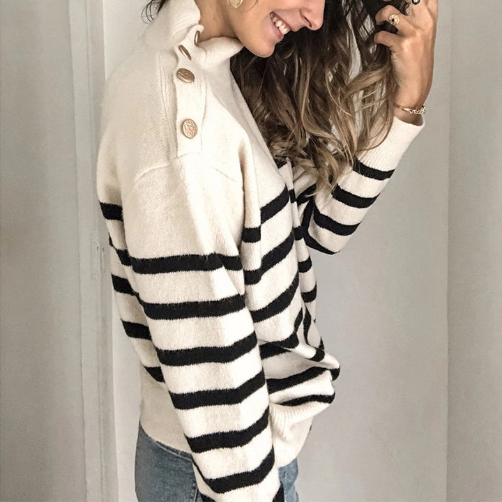Damen kuscheliger Pullover mit modernem Stehkragen und dekorativen Knöpfen Mirla-Eva Jonsson