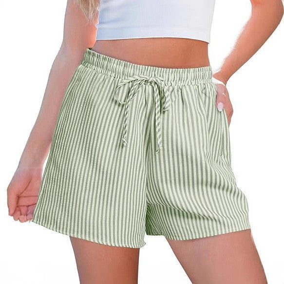 Damen lässiga shorts med elastisk midjeband och randigt mönster Mirla-Eva Jonsson