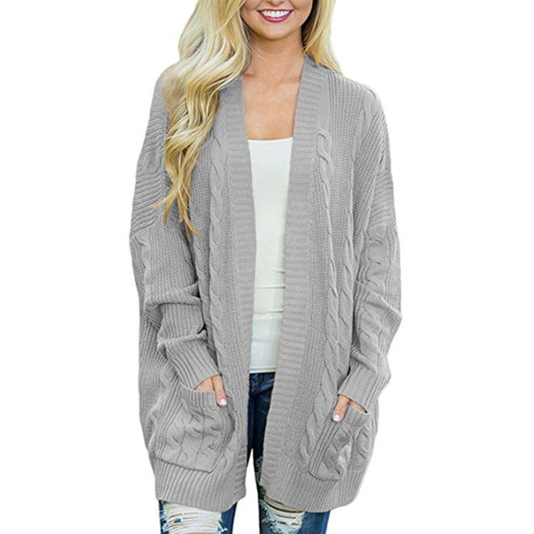 Damen lässige Strickjacke mit Kabelmuster und großzügigen Taschen Mirla-Eva Jonsson