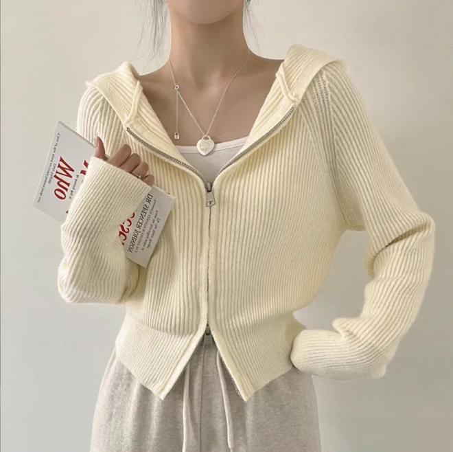 Damen lässige Strickjacke mit Kapuze und Reißverschluss Mirla-Eva Jonsson