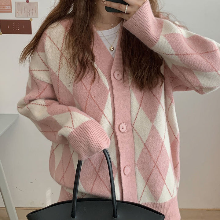 Damen lässige Strickjacke mit Rautenmuster und großen Knöpfen Mirla-Eva Jonsson