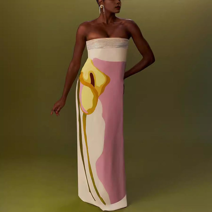 Damen maxikjol med trendiga grafiska mönster och off shoulder-design Mirla-Eva Jonsson