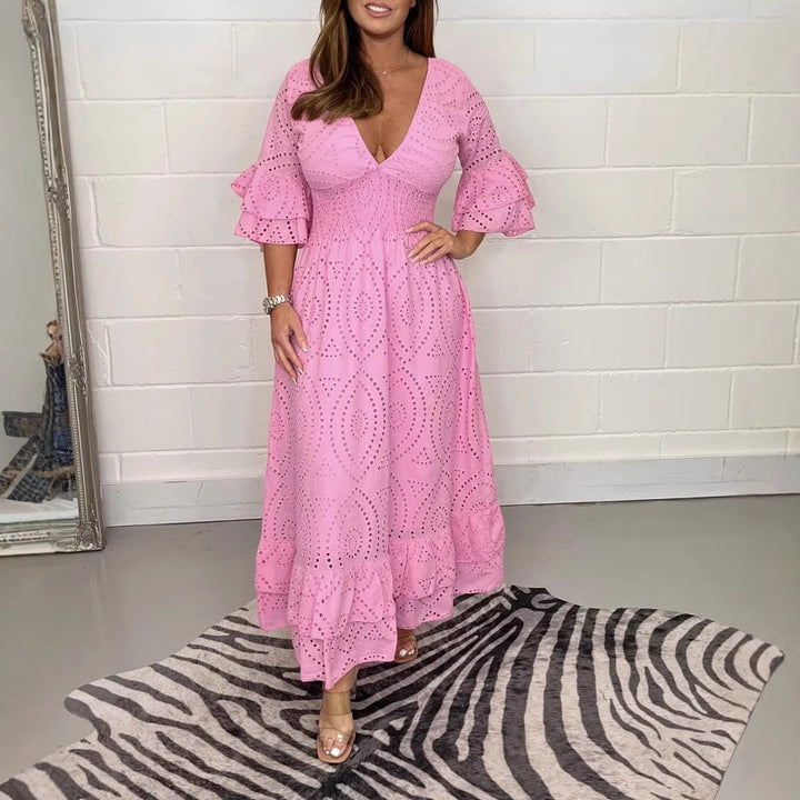 Damen maxiklänning med blommig broderi och vida ärmar Mirla-Eva Jonsson