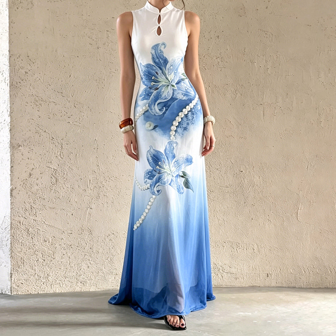 Damen maxiklänning med blommönster och elegant krage Mirla-Eva Jonsson