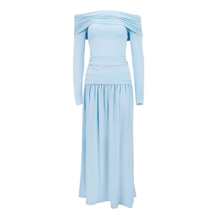 Damen maxiklänning med elegant rynkning och off-shoulder design Mirla-Eva Jonsson