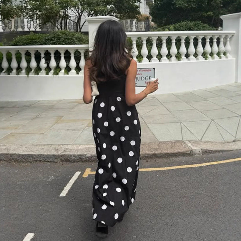 Damen maxiklänning med modernt prickmönster och elegant snitt Mirla-Eva Jonsson