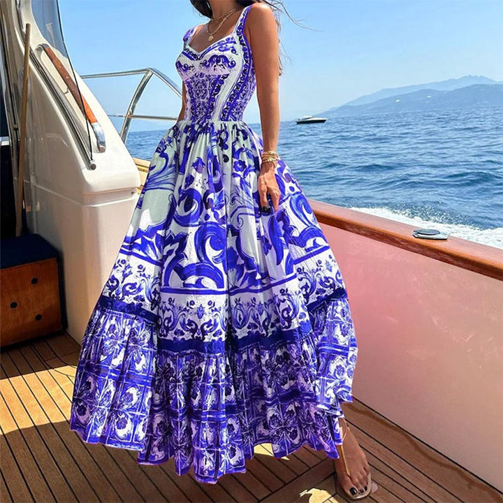 Damen maxikleid med elegant A-linje skärning och blomsterdesign detaljer Mirla-Eva Jonsson