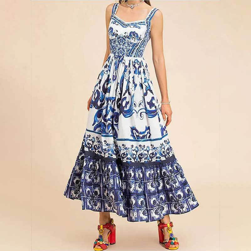 Damen maxikleid med elegant A-linje skärning och blomsterdesign detaljer Mirla-Eva Jonsson