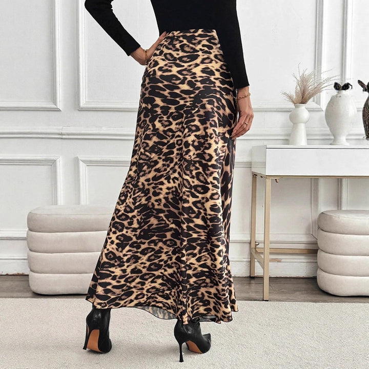 Damen maxiskirt with fashionable leopard pattern Mirla-Eva Jonsson