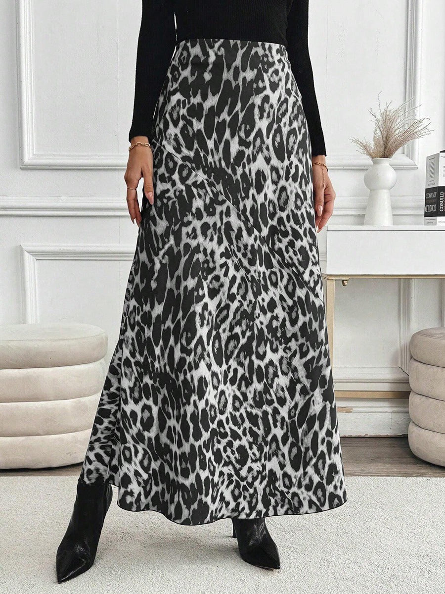 Damen maxiskirt with fashionable leopard pattern Mirla-Eva Jonsson