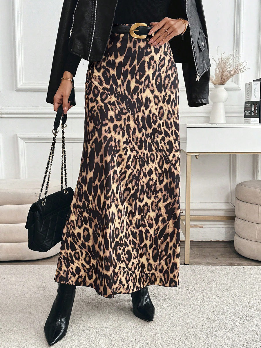 Damen maxiskirt with fashionable leopard pattern Mirla-Eva Jonsson