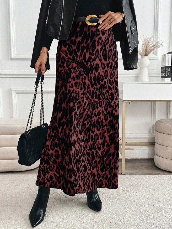 Damen maxiskirt with fashionable leopard pattern Mirla-Eva Jonsson