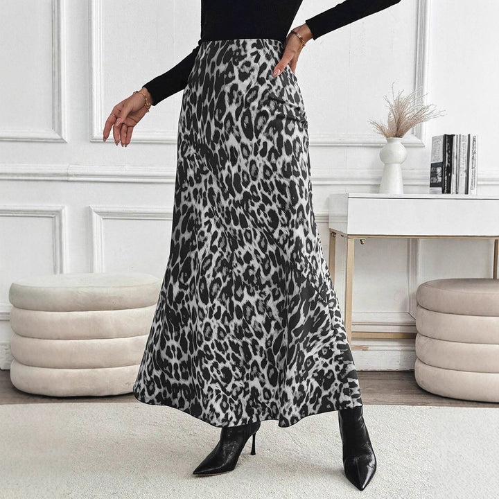 Damen maxiskirt with fashionable leopard pattern Mirla-Eva Jonsson