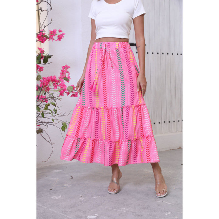 Damen maxiskirt with fashionable ruffle and colorful pattern Mirla-Eva Jonsson