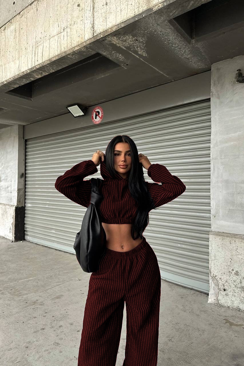 Damen mode-randigt set med cropped topp och vida byxor Mirla-Eva Jonsson