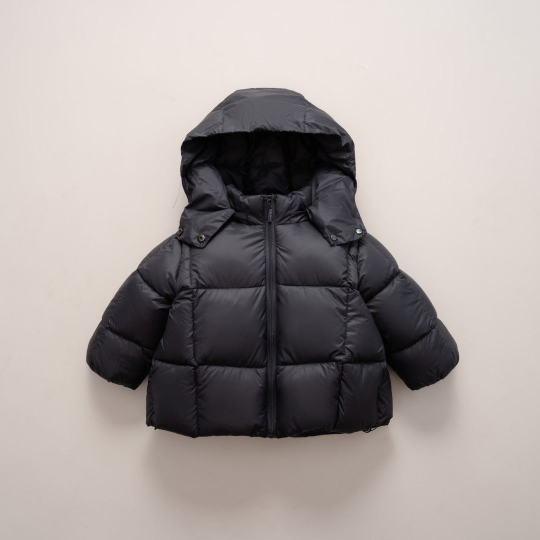 Damen moderne Daunenjacke mit abnehmbarer Kapuze und elastischen Bündchen Mirla-Eva Jonsson