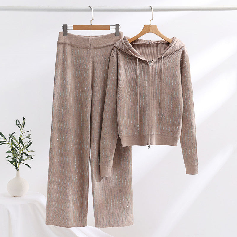 Damen modernt loungewear-set med hög krage och dragkedja Mirla-Eva Jonsson