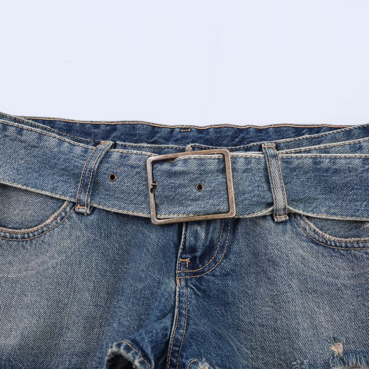 Damen modische Destroyed Denim-shorts med justerbart bälte Mirla-Eva Jonsson