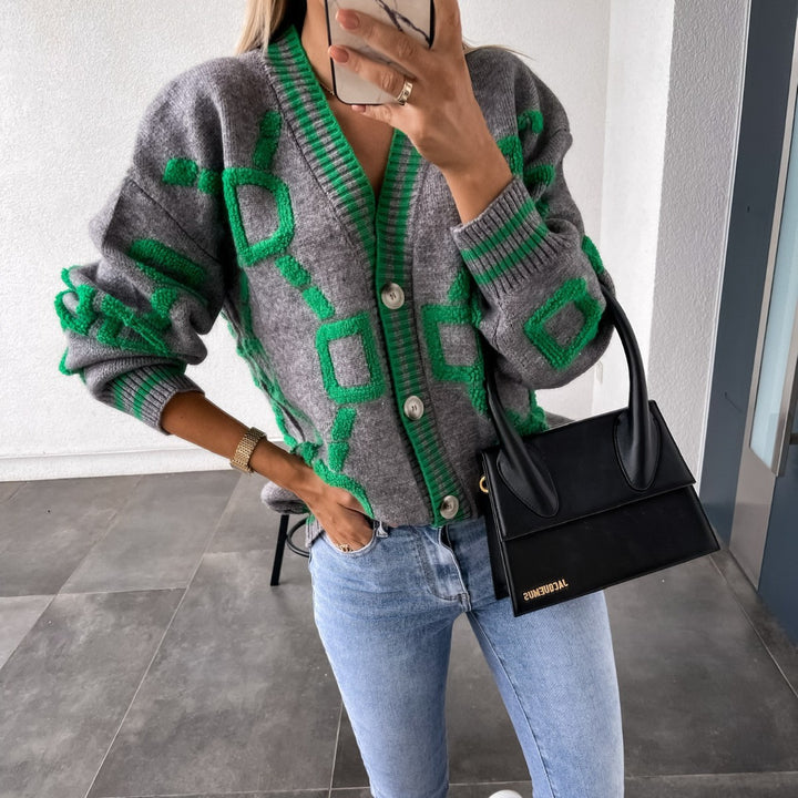 Damen modische Strickjacke mit grafischem Design Mirla-Eva Jonsson