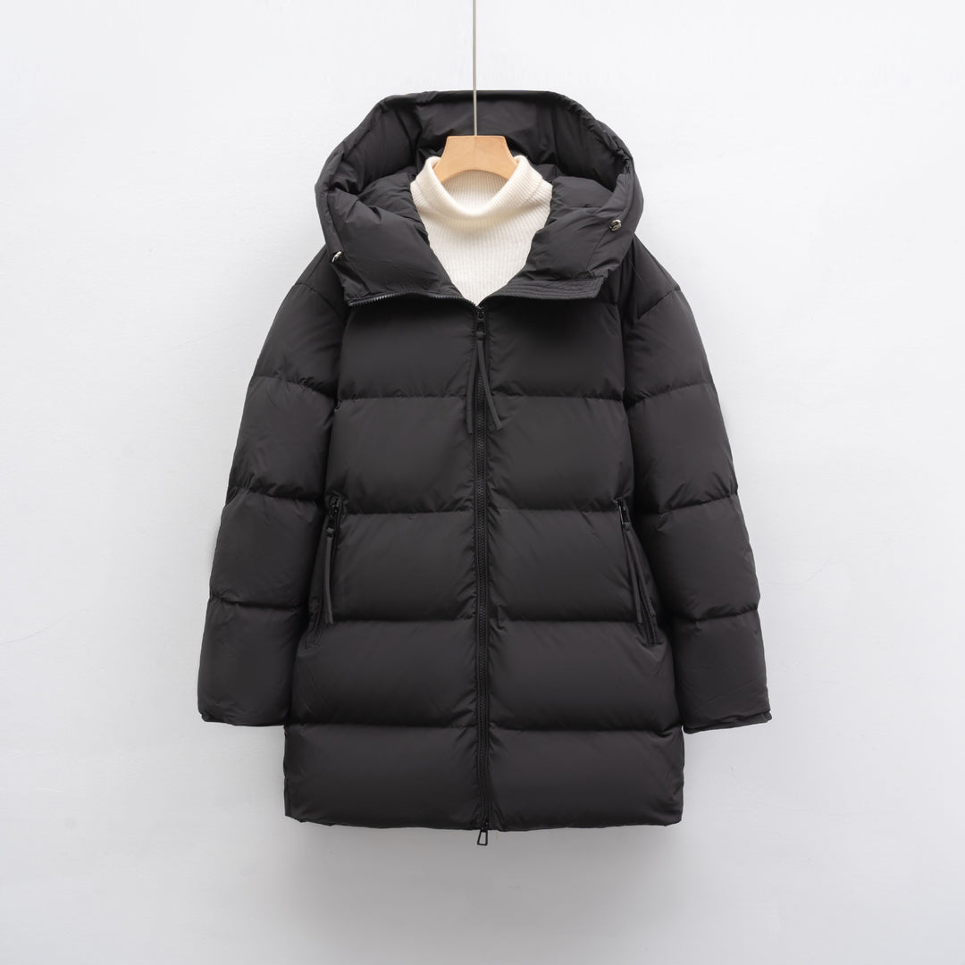 Damen modische Winterjacke im Oversized-Stil mit Kapuze Mirla-Eva Jonsson