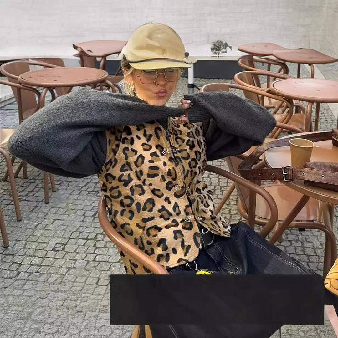 Damen modische väst i leopardmönster med bekväma ärmar Mirla-Eva Jonsson