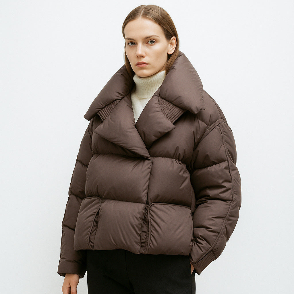 Damen modische verkürzte Steppjacke mit hoch geschlossenem Kragen und praktischen Taschen Mirla-Eva Jonsson
