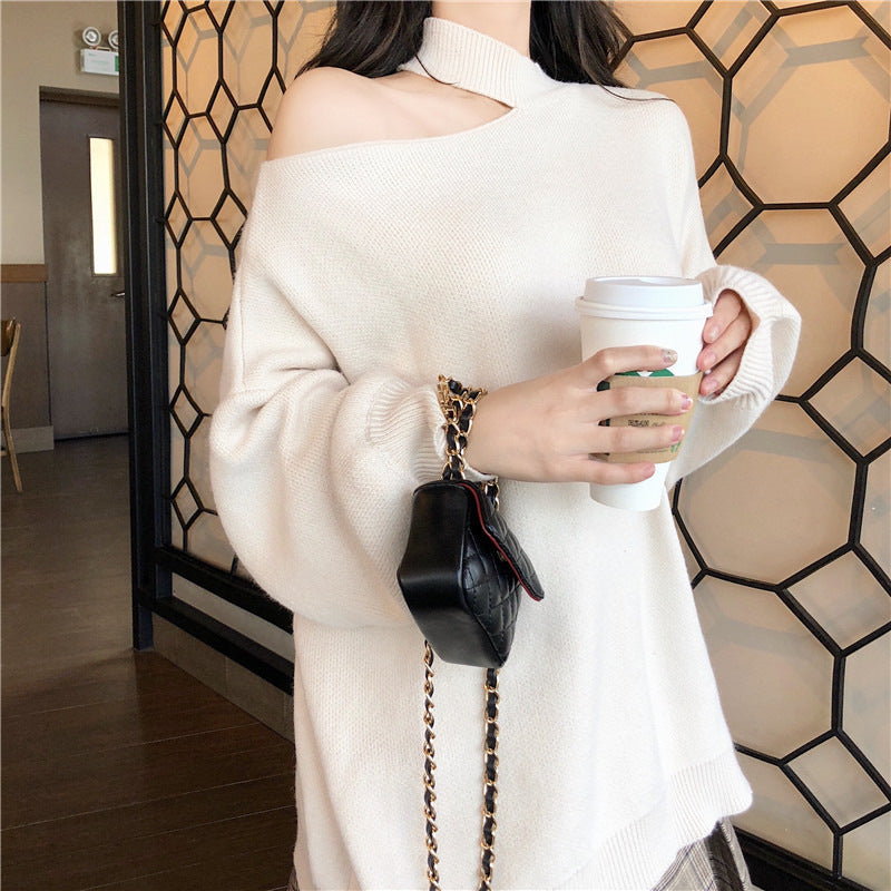 Damen modischer Oversized-Pullover mit schulterfreier Schnittführung und Rollkragen Mirla-Eva Jonsson