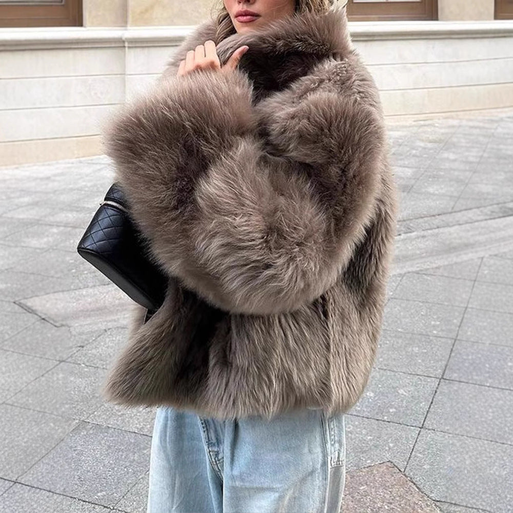 Damen pälsjacka i modern oversize-stil med bekväm krage Mirla-Eva Jonsson