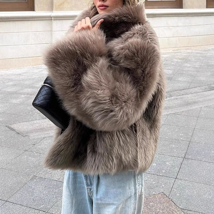 Damen pälsjacka i modern oversize-stil med bekväm krage Mirla-Eva Jonsson