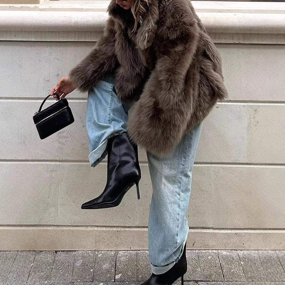 Damen pälsjacka i modern oversize-stil med bekväm krage Mirla-Eva Jonsson