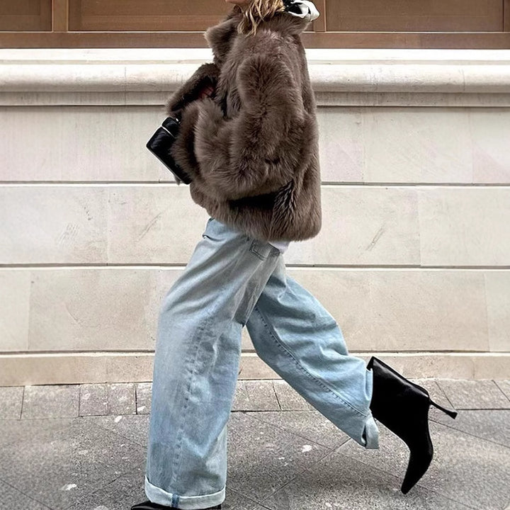 Damen pälsjacka i modern oversize-stil med bekväm krage Mirla-Eva Jonsson
