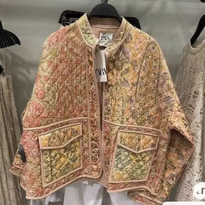 Damen quiltad jacka med unik blommig design Mirla-Eva Jonsson