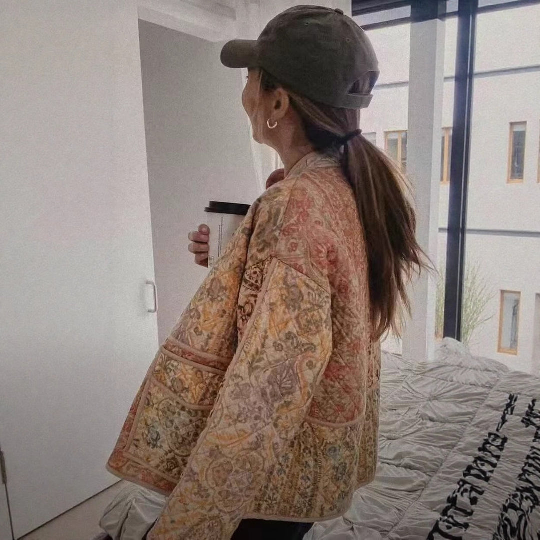 Damen quiltad jacka med unik blommig design Mirla-Eva Jonsson